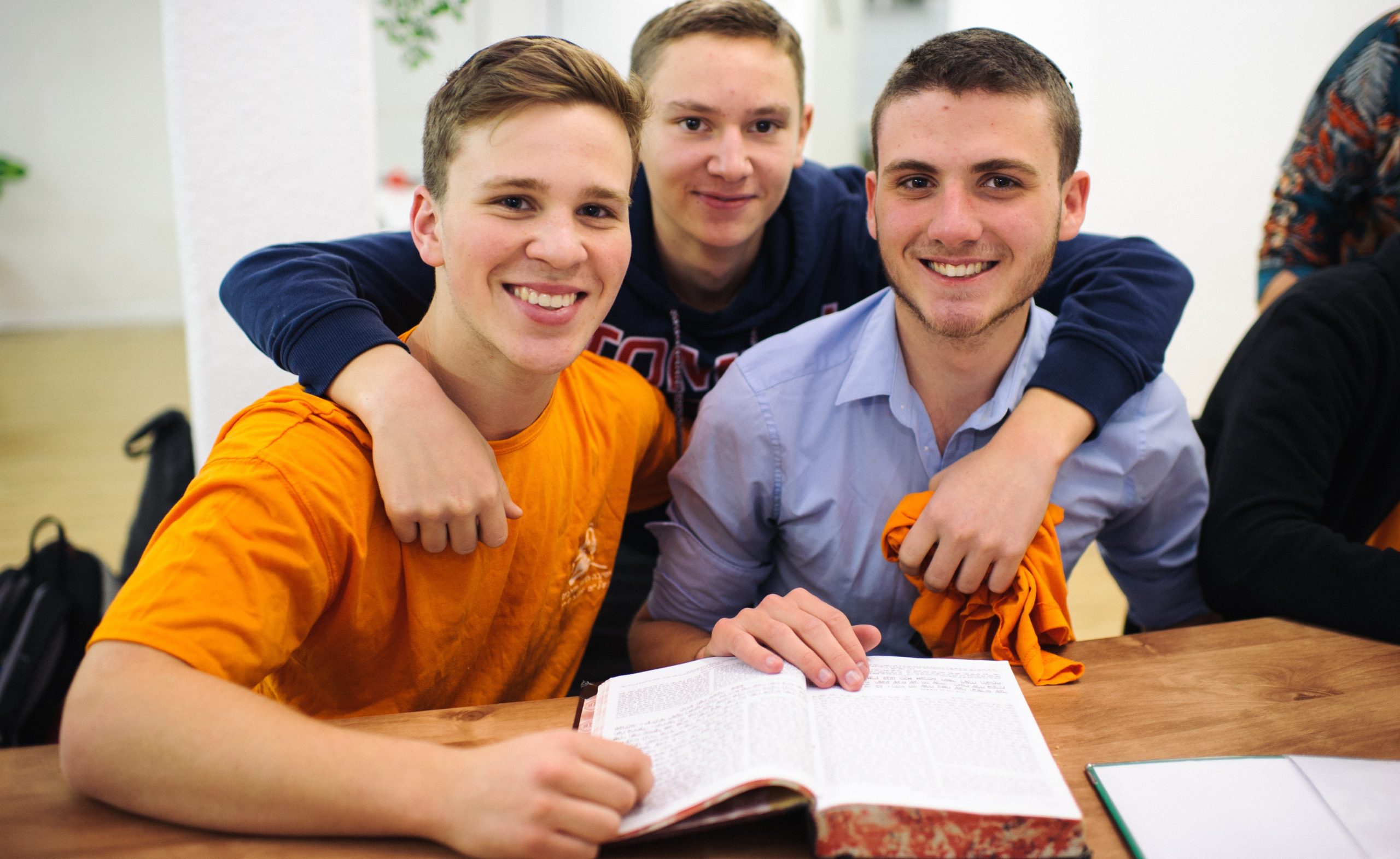 Yeshivah in Israel for free with Naale for students from all over the world. American Yeshivah French Yeshivah in Israel. Study Yeshivah in English for teens, high school yeshivah students in Israel with Naale for free